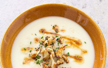 Creamy cauliflower soup