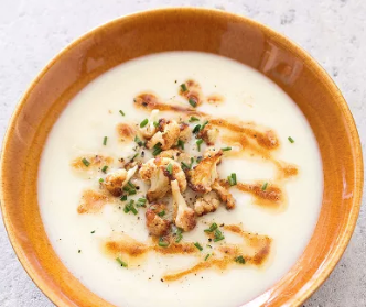 Creamy cauliflower soup