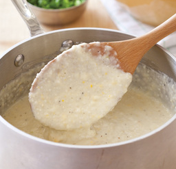 Creamy cheese grits