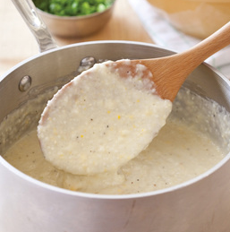 Creamy cheese grits