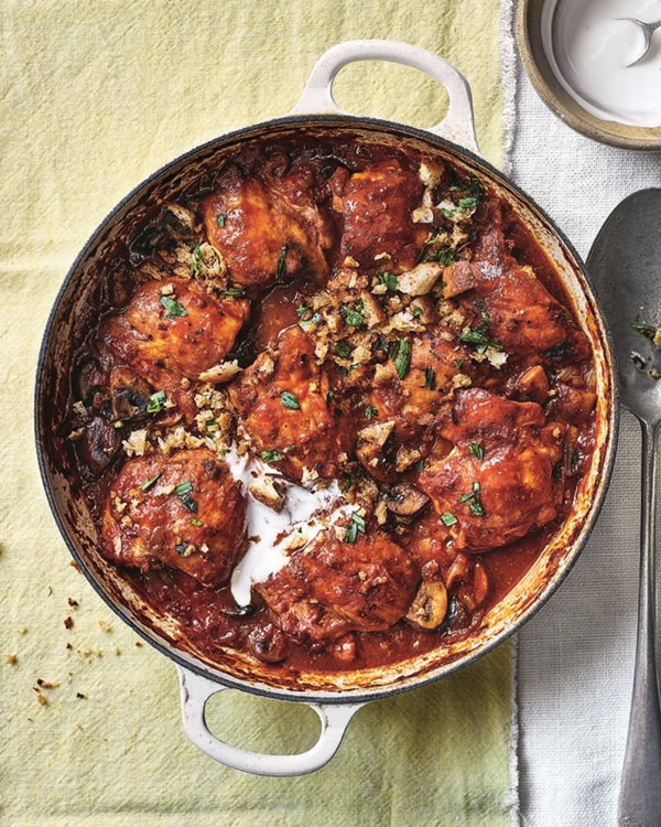 Creamy chicken chasseur with a crispy crumb topping