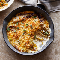Creamy chicory and Comté gratin