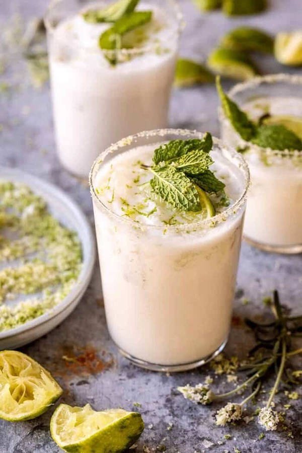 Creamy coconut lime mojito