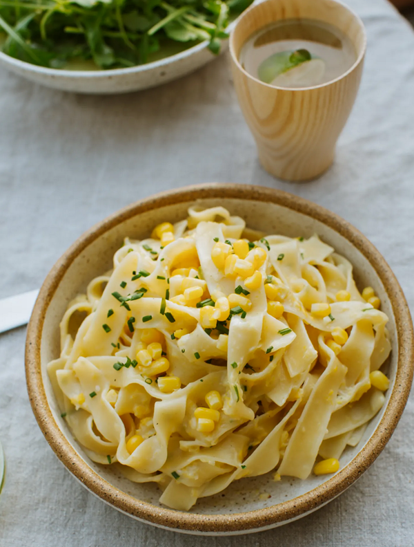Creamy corn and chives fettuccine