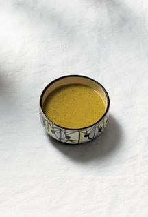 Creamy courgette, cashew & mixed herb [soup]