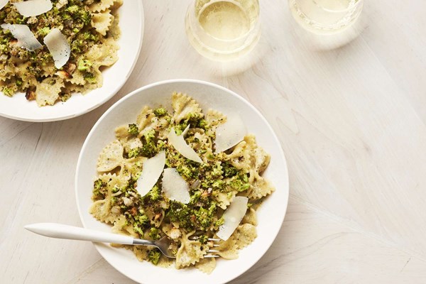 Creamy farfalle with broccoli crumble
