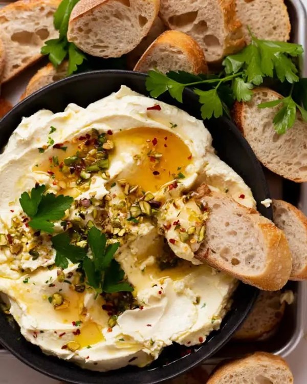 Creamy feta dip