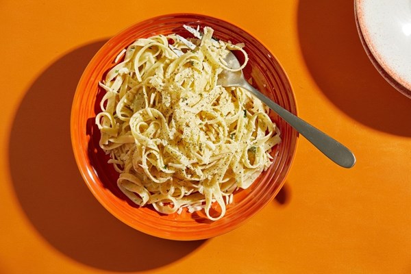 Creamy fettuccine with garlic and herbs