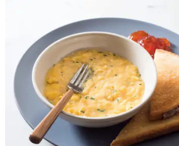 Creamy French-style scrambled eggs