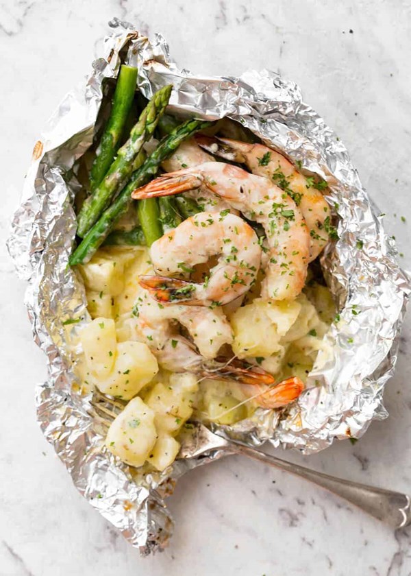 Creamy garlic prawns (shrimp) & cheesy potato foil packet