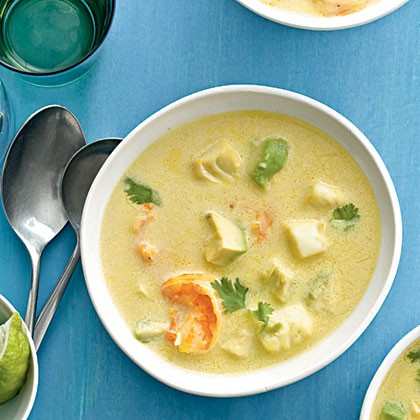 Creamy garlic-seafood soup