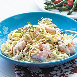 Creamy garlic shrimp and pasta