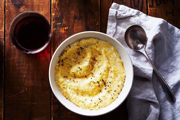 Creamy goat cheese grits