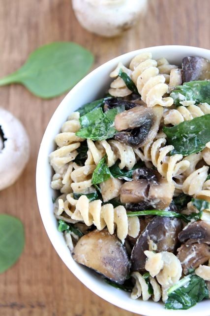 Creamy goat cheese pasta with spinach & roasted mushrooms