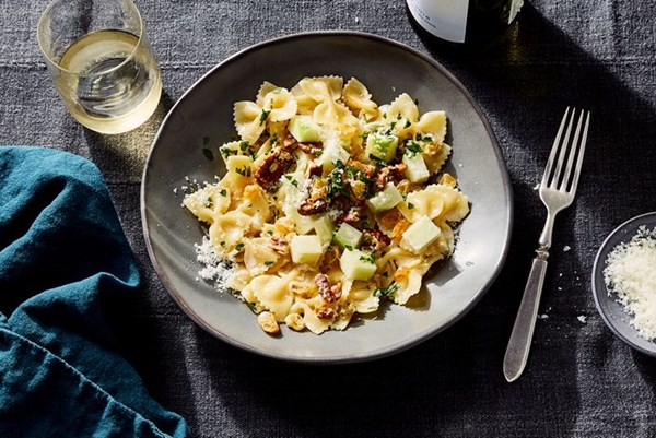 Creamy Gorgonzola farfalle with apples & pecans 
