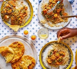 Creamy halloumi & tomato curry