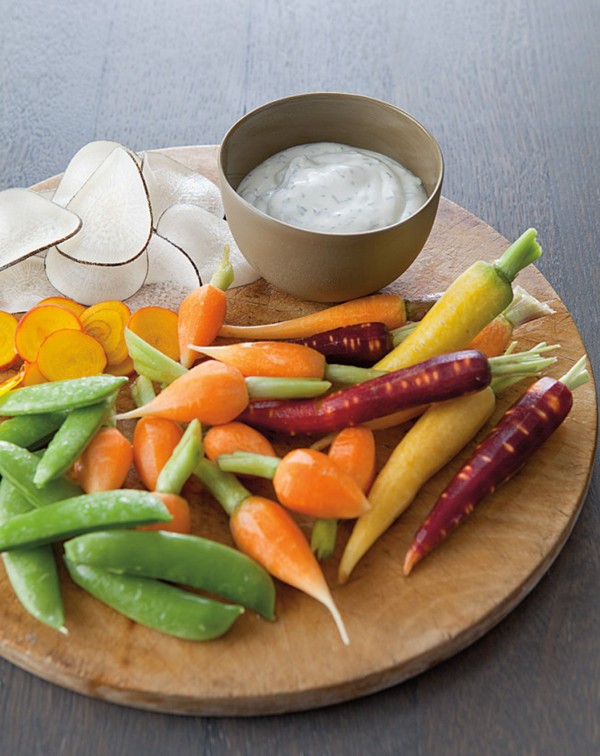 Creamy herb dip with crudites