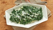 Creamy kale with shallots