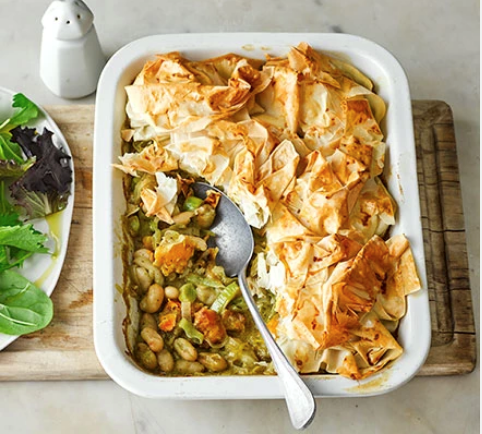 Creamy leek, pesto & squash pie