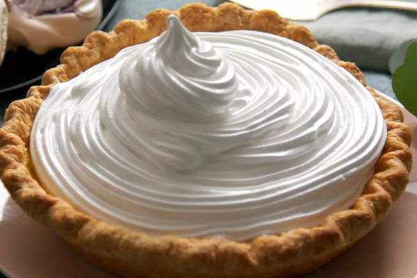 Creamy lemon custard pie