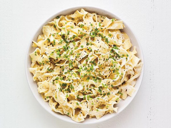 Creamy lemon egg noodles