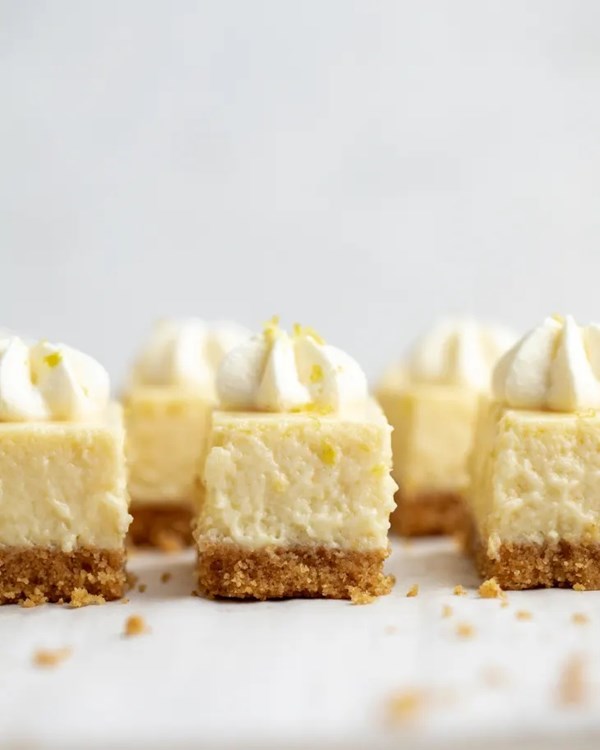 Creamy limoncello bars