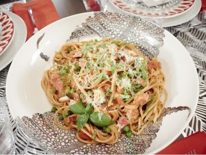 Creamy lobster linguine