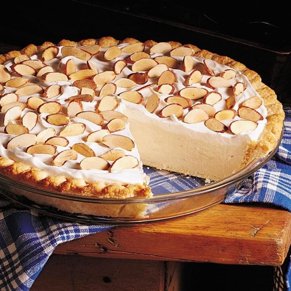 Creamy maple pie
