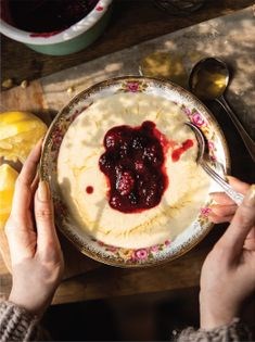 Creamy millet pudding with blueberries and lemon-vanilla honey (Budyń jaglany)