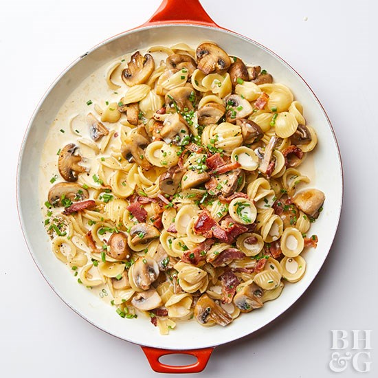 Creamy mushroom and bacon pasta