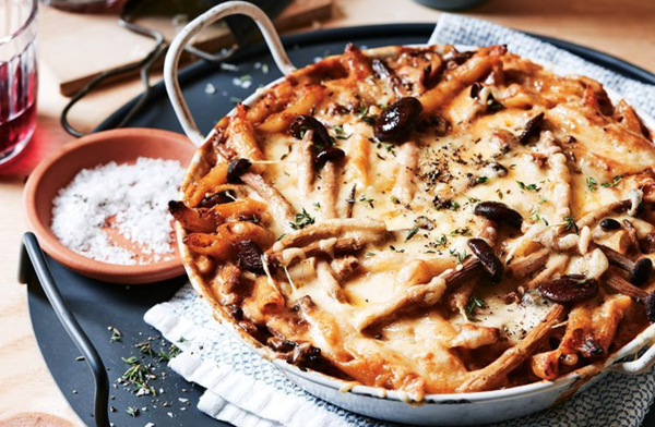 Creamy mushroom and cheddar bake