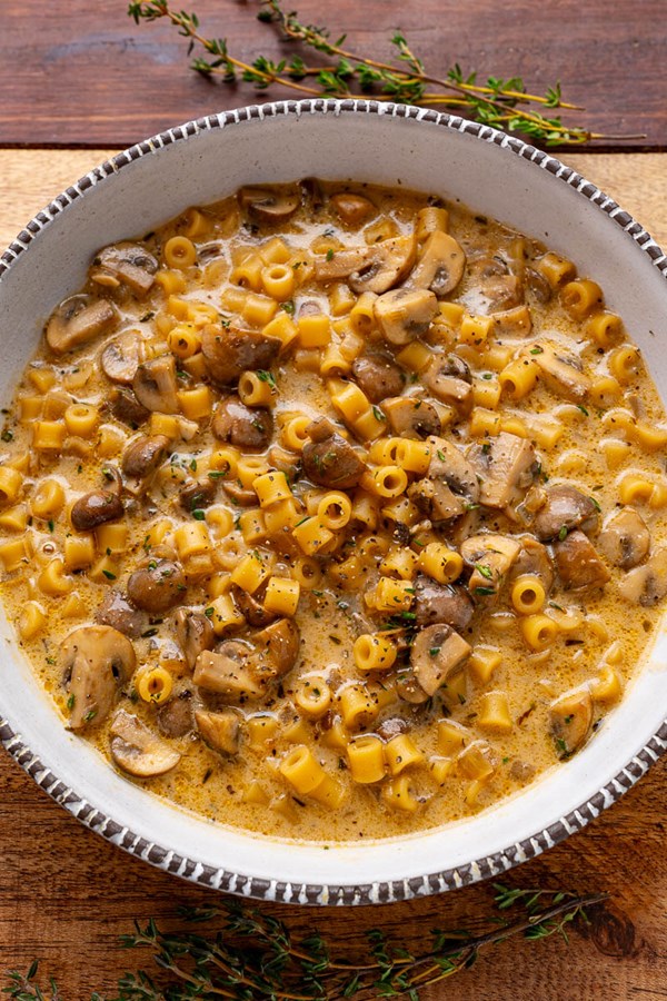 Creamy mushroom pasta soup