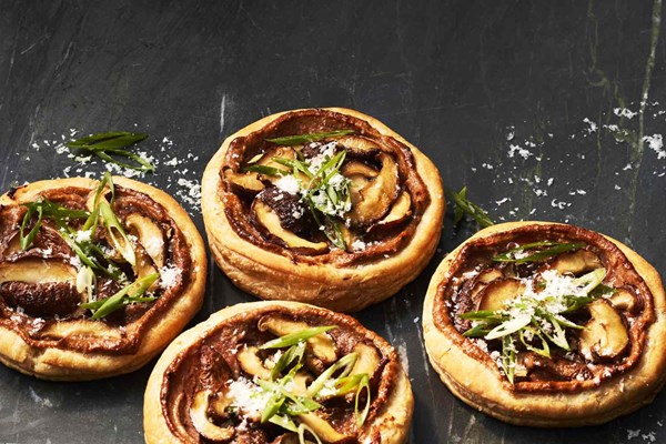 Creamy mushroom tartlets