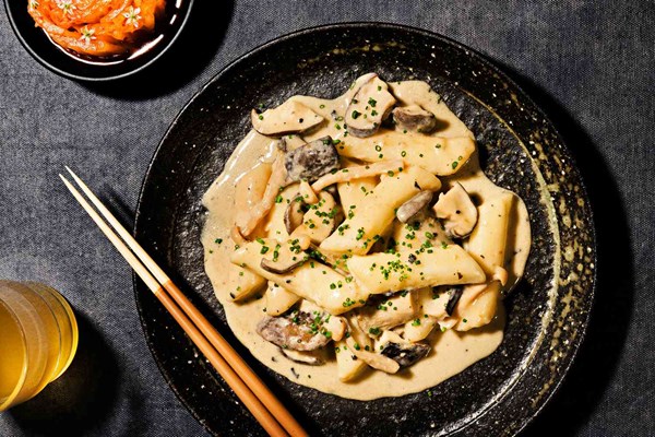 Creamy mushrooms with rice cakes