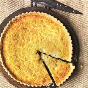 Creamy onion tart from Alsace (Zewelwai)