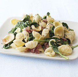 Creamy orecchiette with spinach and prosciutto