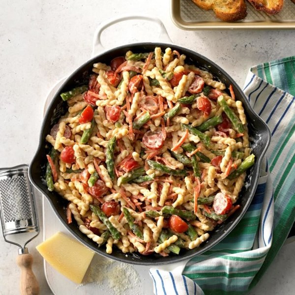 Creamy pasta primavera 