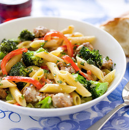 Creamy penne with sausage and broccoli