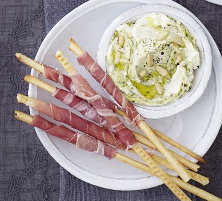 Creamy pesto with prosciutto dippers