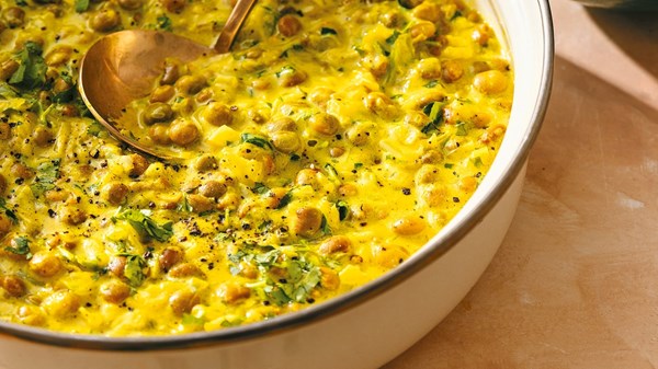 Creamy pigeon peas with ginger and cilantro (Bharazi)