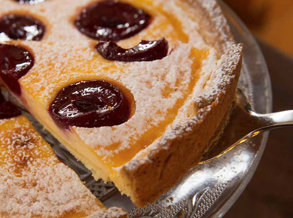 Creamy plum tart