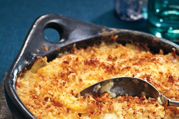 Creamy potato and cheese gratin