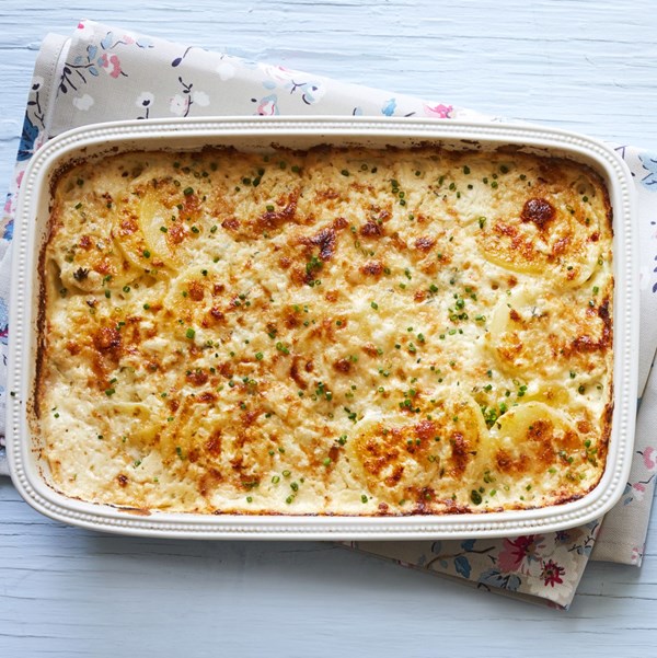 Creamy potatoes with chives