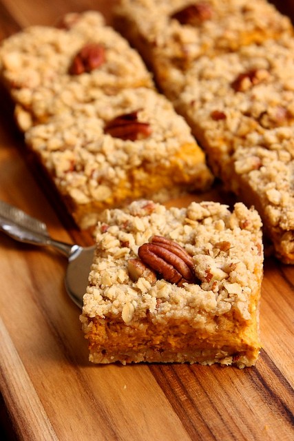 Creamy pumpkin pie bars