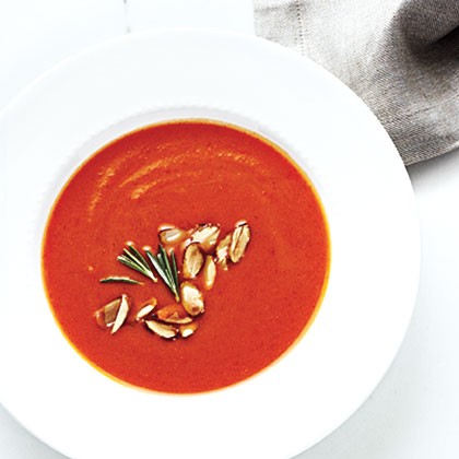 Creamy pumpkin-red pepper soup