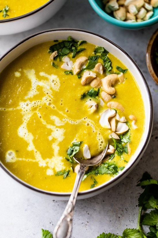 Creamy roasted acorn squash soup