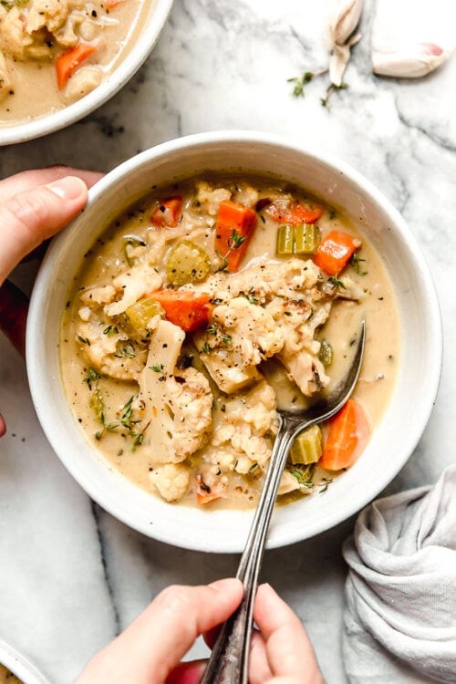 Creamy roasted cauliflower chowder