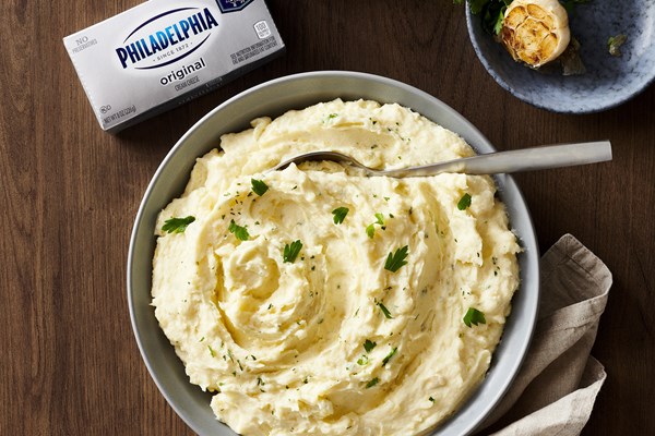 Creamy roasted garlic mashed potatoes