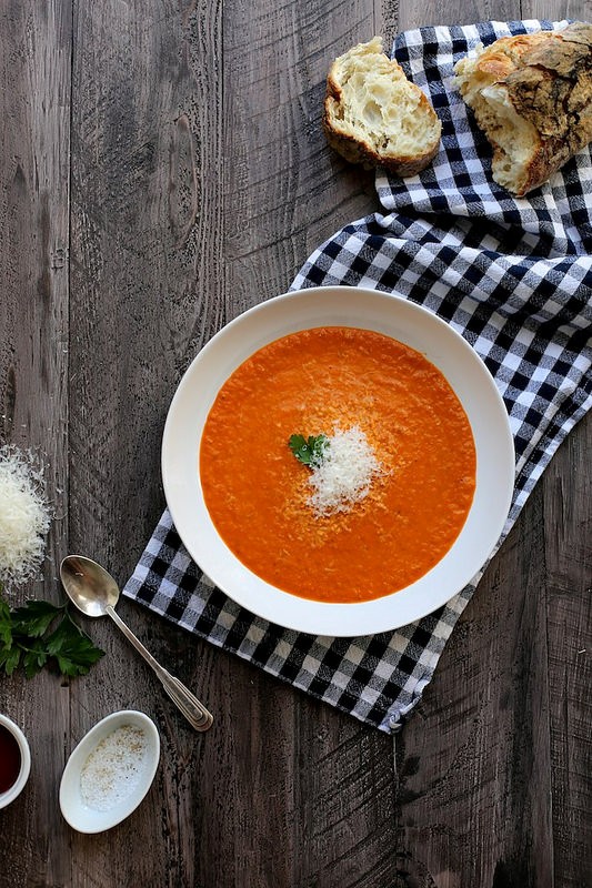 Creamy roasted red pepper soup 