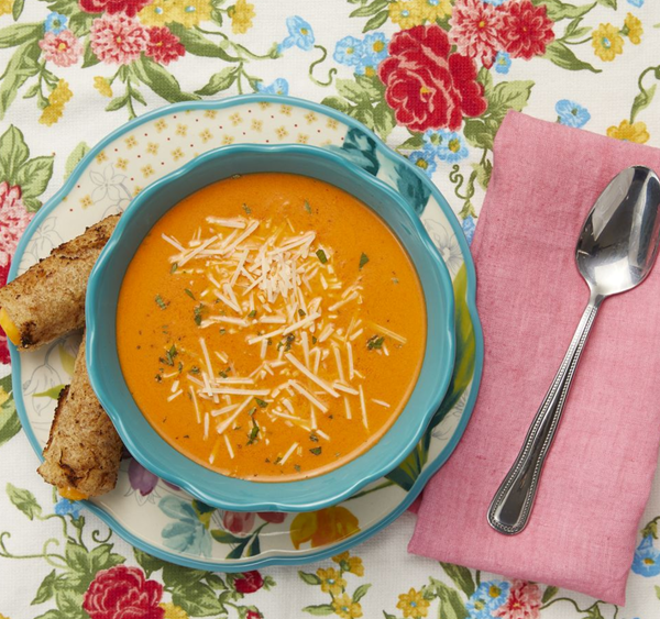 Creamy roasted red pepper soup